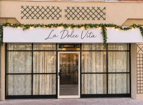 Epernay centre- murs commerciaux 92,79m2 - vitrine sur rue