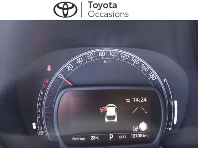 Toyota Aygo X 1.0 vvt-i 72ch dynamic s-cvt my23 — photo 8
