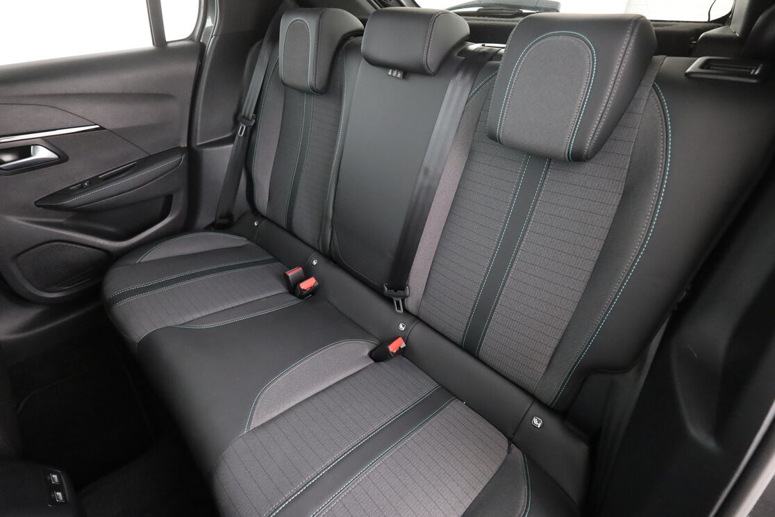 Peugeot 208 1.2 PureTech Allure — photo 13