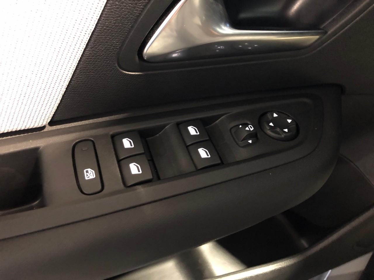 Citroën C4 hybride 145 ch e-dcs6 max — photo 21