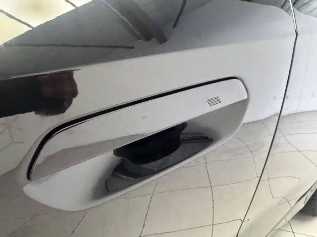Bmw X1 i xdrive30 — photo 22