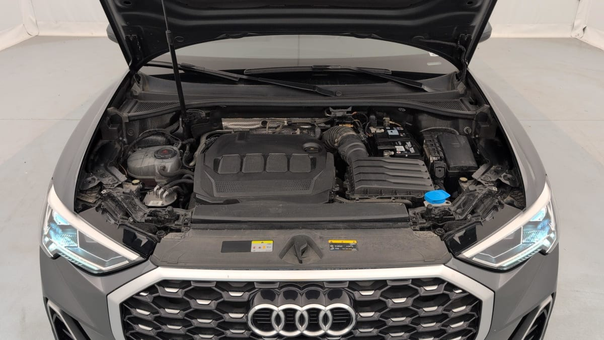 Audi Q3 Sportback — photo 21