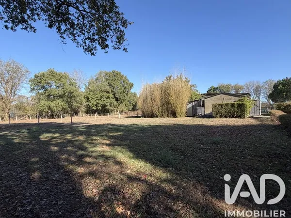 Terrain 1360 m²