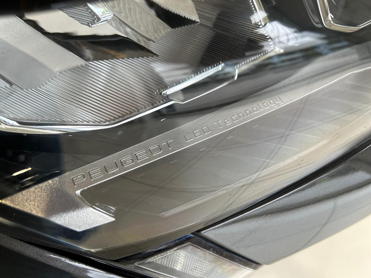 Peugeot 308 sw 1.2 puretech 130ch s&s allure eat8 — photo 23