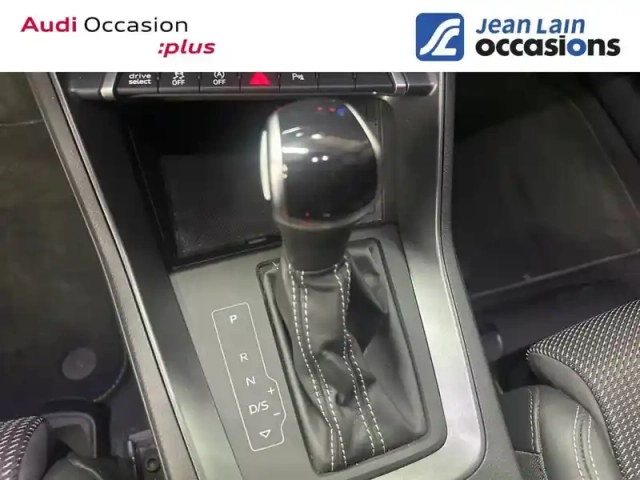 Audi Q3 sportback 35 tfsi 150 ch s tronic 7 — photo 13