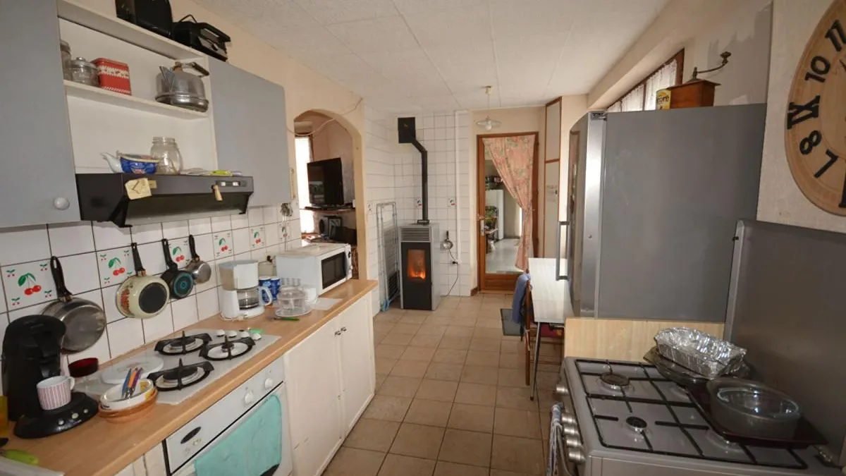 Photo 10