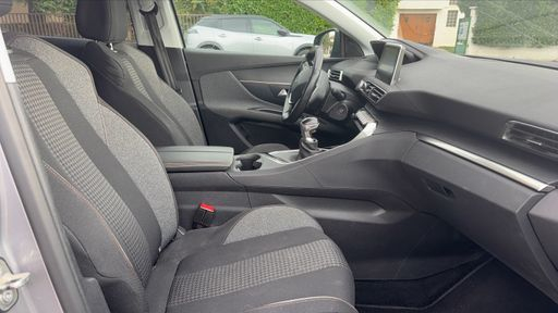 Peugeot 3008 1.2 PureTech 130 - Active – 2020 – 57608 km – Essence – Boîte Manuelle — photo 22