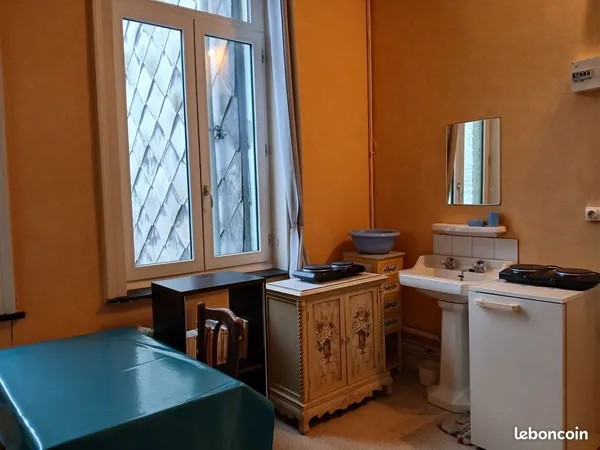 Loue chambre pour étudiant propre et calme