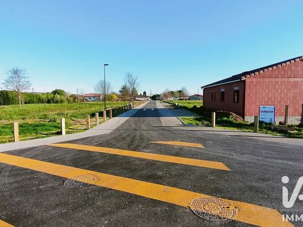 Terrain 492 m²