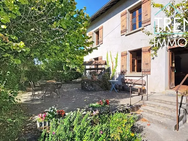 Maison Dauphinoise située au calme