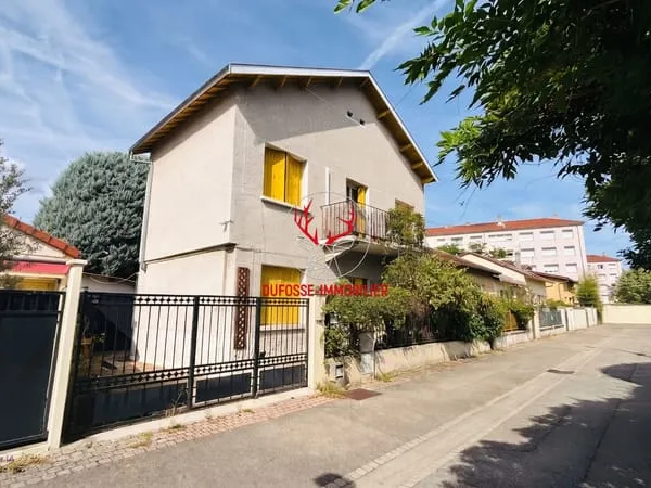 Maison de caractère 152m² avec jardin, box/atelier et caves