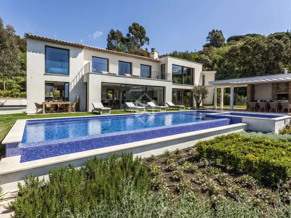 Villa 10 pièces 550 m²