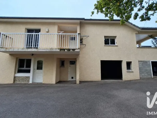Maison 8 pièces 206 m²