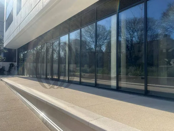 Bureau 183 m²