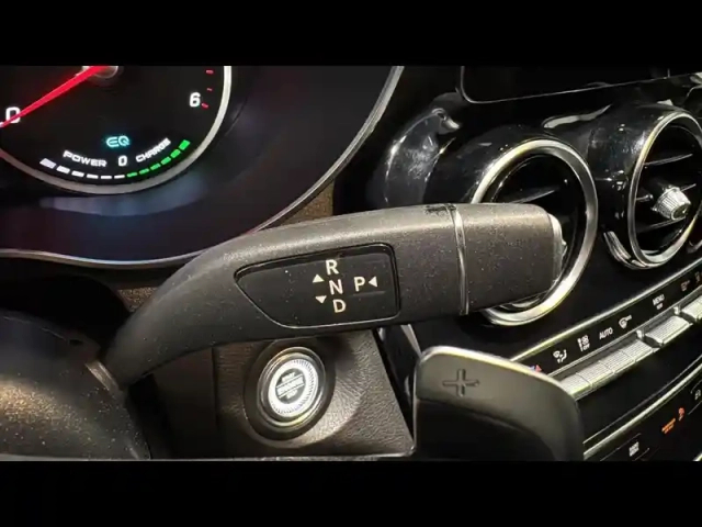 Mercedes Glc coupé 300 de 194+122ch amg line 4matic 9g-tronic — photo 10