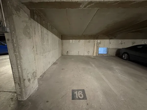 Place de parking quartier Saint Honoré