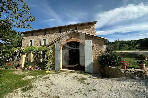 Mas provençal 10 pièces 347 m²