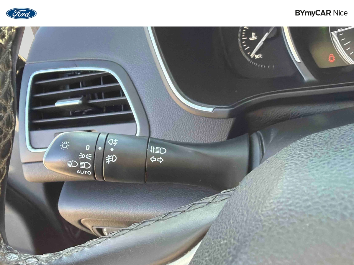 Renault Mégane IV Estate dCi 110 Energy — photo 18