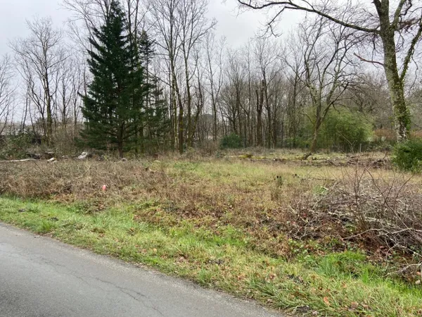 Terrain 700 m²