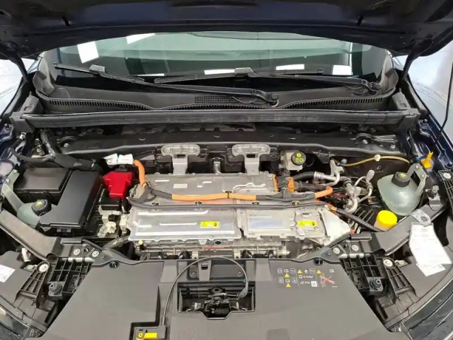 Renault Megane e-tech ev60 220 ch optimum charge — photo 13