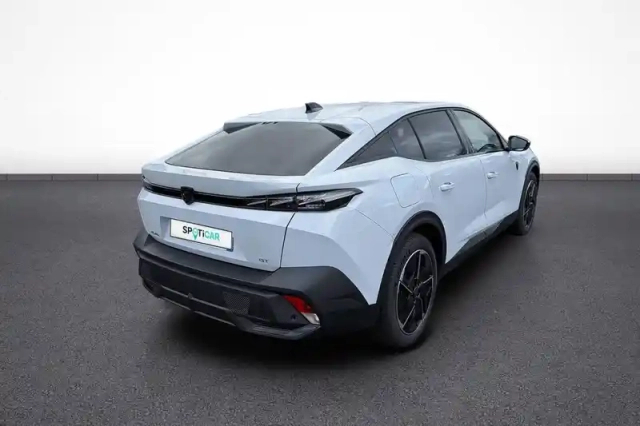 Peugeot 408 hybrid 136 e-dcs6 — photo 6
