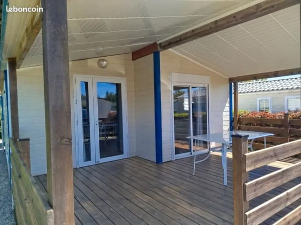 Chalet, terrain pleine propriété, terrasse, piscine, possible vente à terme