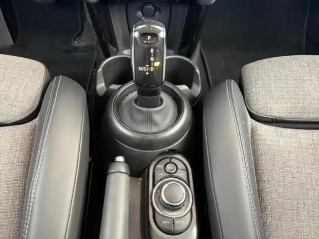 Mini Mini 5 portes cooper 136ch edition premium plus bva7 — photo 11