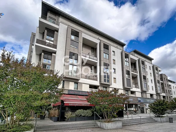 2 min gare Ermont-Eaubonne ! Studio de 19.8 m² et sa terrasse de 6m² + un parking en sous-sol!