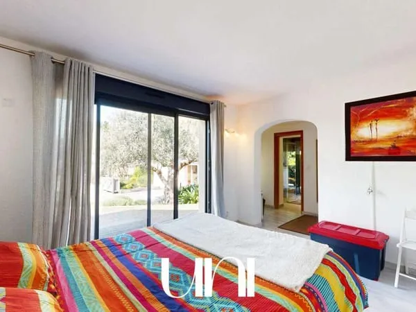 Maison 10 pièces 207 m²