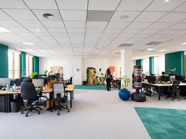 Bureaux 620 m²