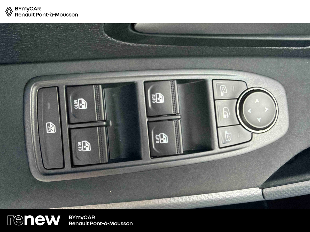 Dacia Duster Hybrid 155 — photo 20
