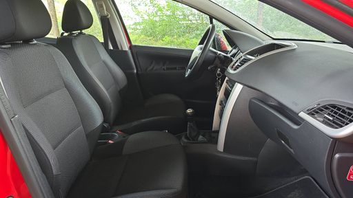 Peugeot 207 1.4 HDi 68 - Plus – 2013 – 118433 km – Diesel – Boîte Manuelle — photo 14