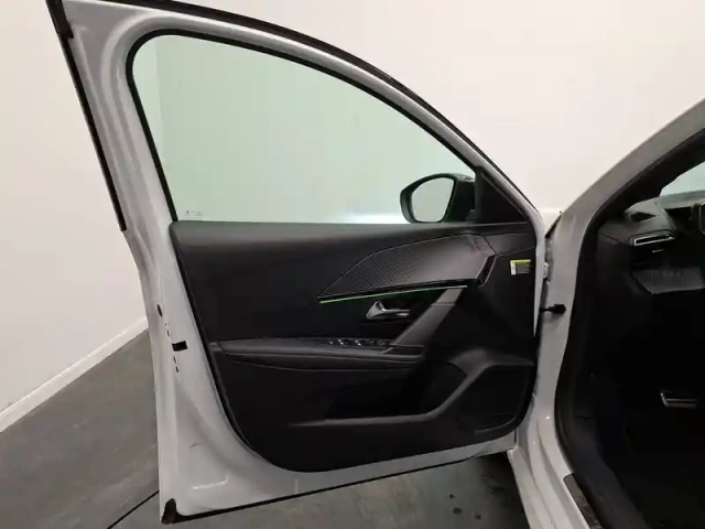 Peugeot 208 hybrid 110 e-dcs6 — photo 106