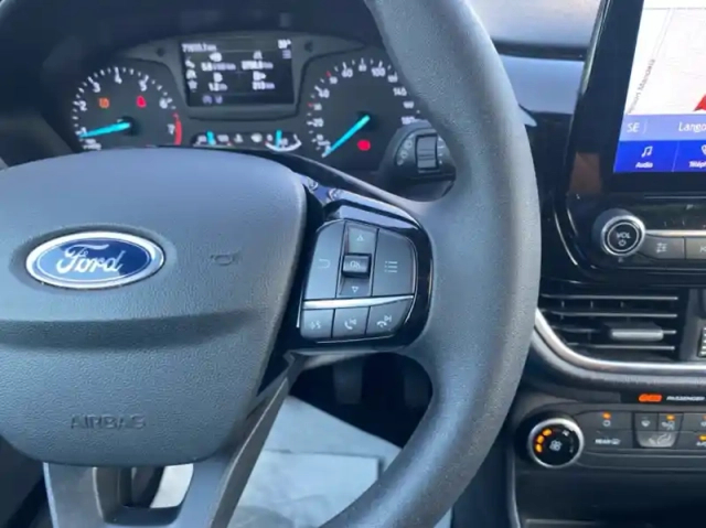 Ford Fiesta 1.0 ecoboost 95ch connect business nav 3p — photo 21