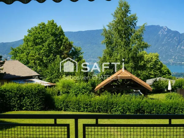 Maison cossue, vue dégagée, terrain constructible