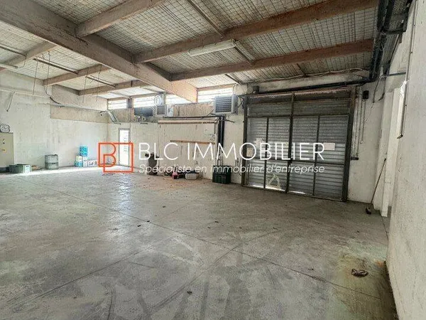 Local d'activité 240 m²