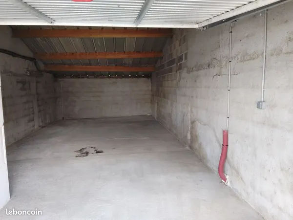 Entrepôt, hangar stockage, box