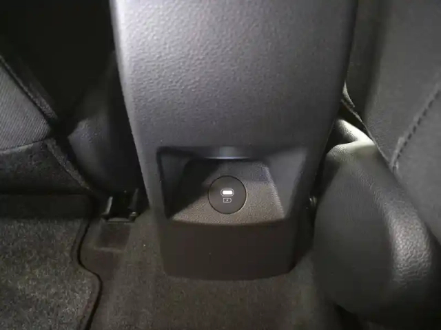 Kia Stonic 1.0 t-gdi 100 ch dct7 — photo 45