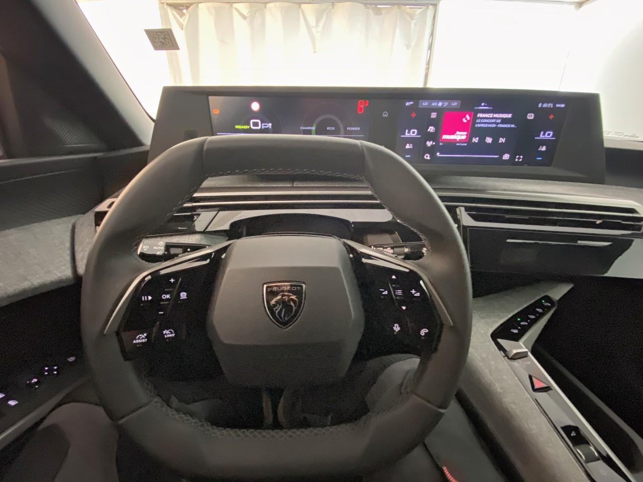 Peugeot 3008 electrique 210 ch 73 kwh allure — photo 12