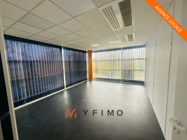 320 m2 BUREAUX à LOUER