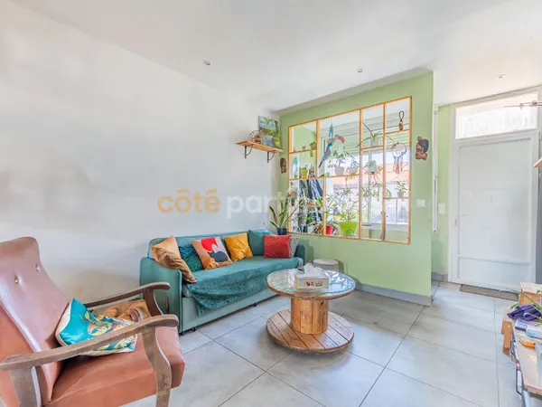 LA ROCHE SUR YON -- QUARTIER PONT MORINEAU --MAISON DE VILLE -- 122 m2 -- 5 CHAMBRES -- JARDIN -- SO