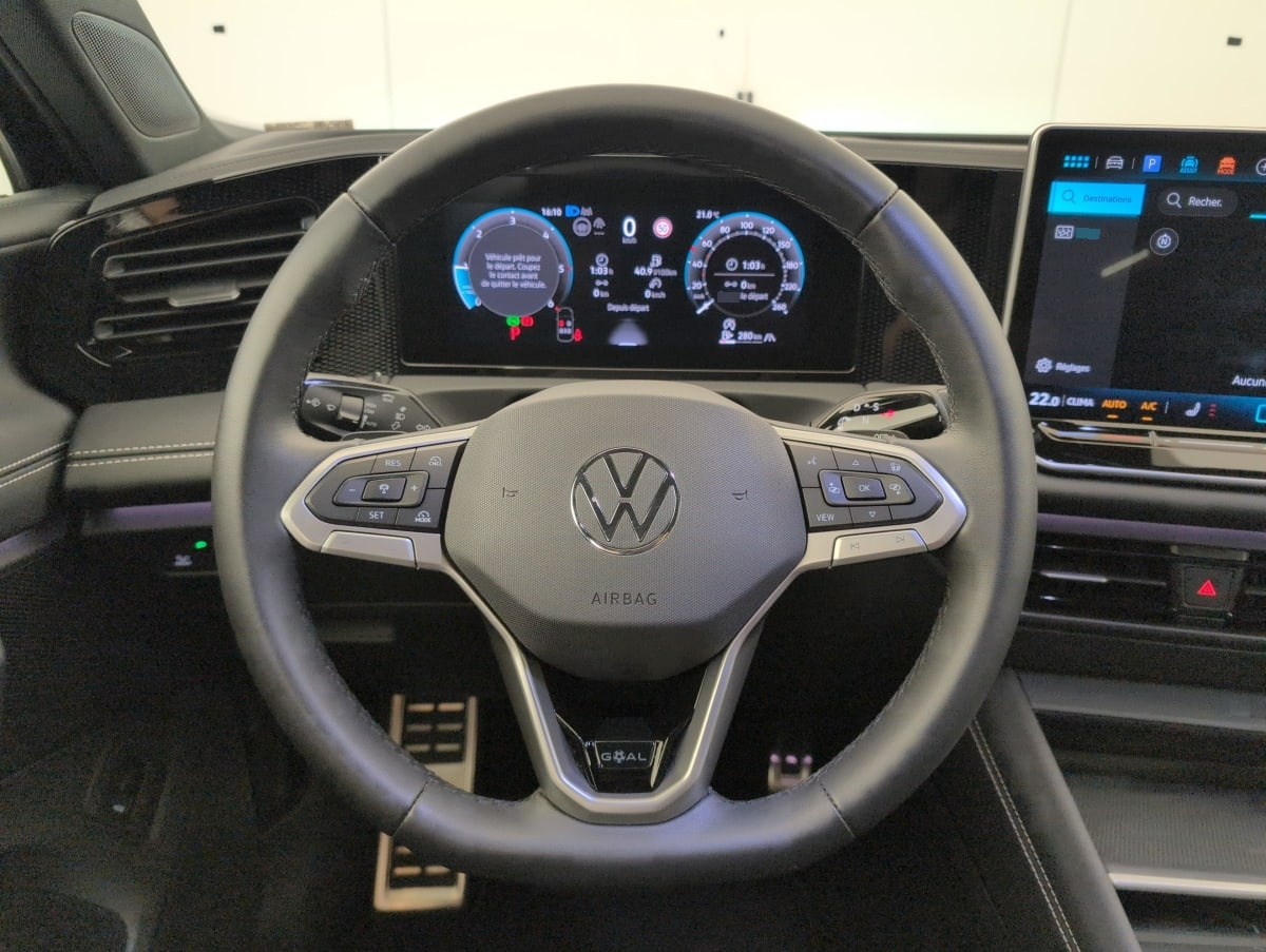 Volkswagen Tiguan — photo 14