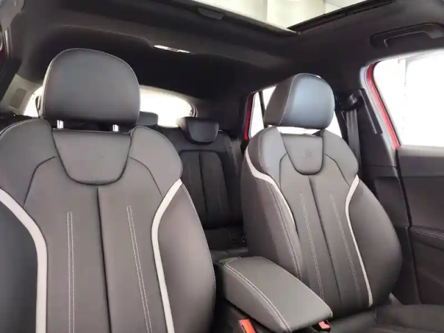 Audi Q2 35 tfsi 150 s tronic 7 — photo 20