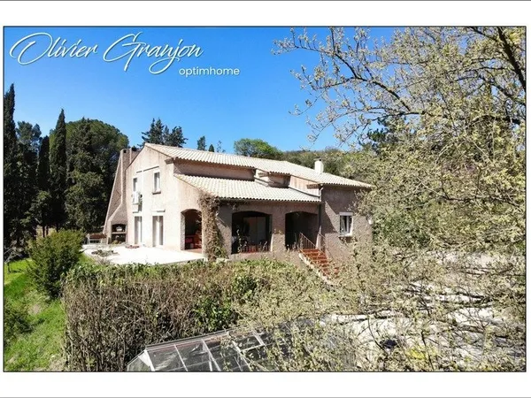 Maison familiale au coeur de la nature, potentiel unique à exploiter à 30 Min de Montpellier et Bézi