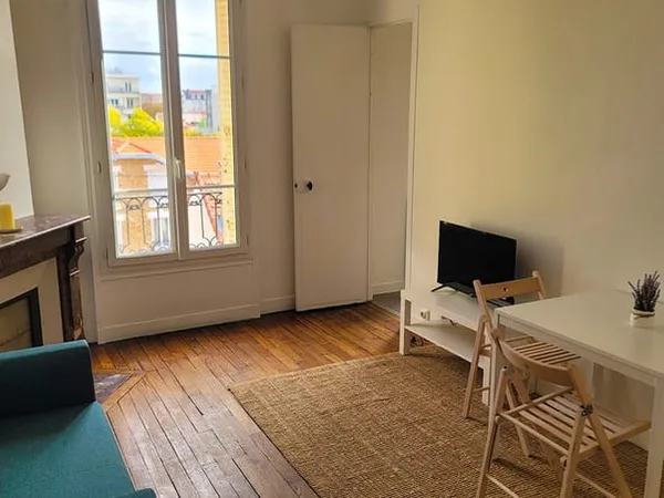 Appartement - 3ème étage - 42 m2 - 2 pièces - Meublé