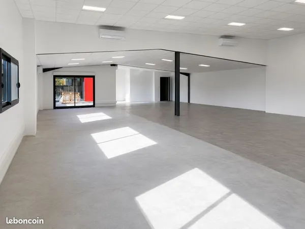 Plateaux bureaux laverune 205m²