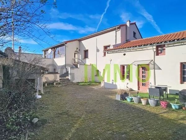 Bien immobilier de rendement Vente Vensat 1p 165m² 249000€