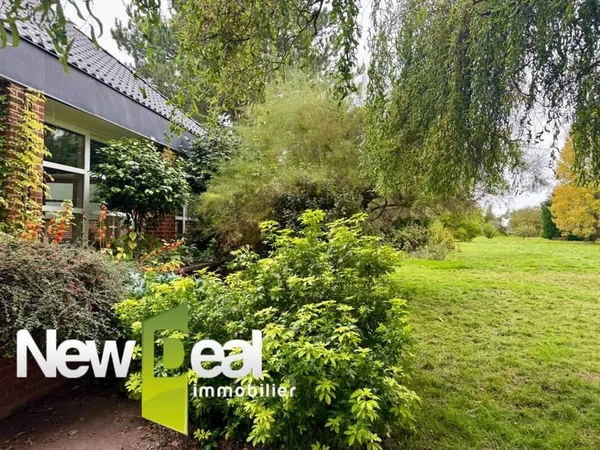 Maison de plain-pied 8 pièces 309 m²