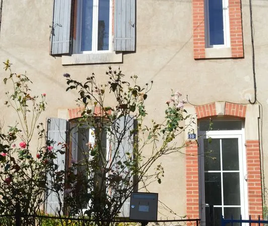 Rive gauche maison de ville avec jardin