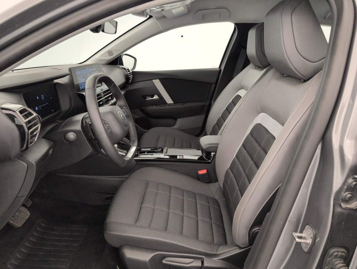 Citroën C4 — photo 23